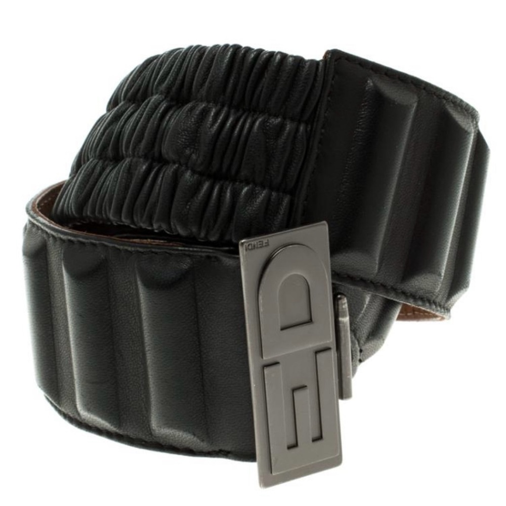 Fendi Black Leather Wide Elastic women’s belt. Size small.